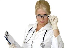 Consulta a tu doctor si tienes olor de ojo.