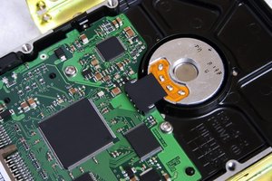 Convierte el disco sin usar de una computadora portátil en uno interno para tu computadora de escritorio.