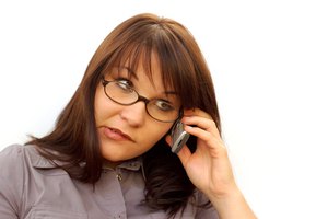 Con el iPhone 4S puedes hacer muchas cosas más que sólo hablar por teléfono.