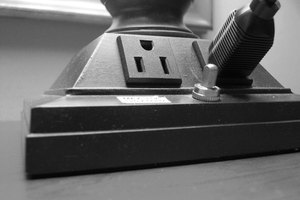 Los inversores de energía cuentan con al menos un enchufe eléctrico.