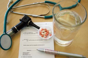 Si los calambres en el estómago o las nauseas ocurren de repente, persisten o empeoran, debes buscar atención médica.