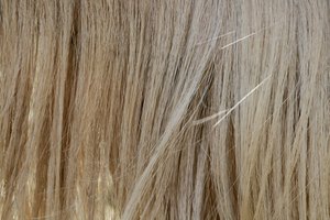 El vinagre se puede usar como remedio natural casero para tratar problemas capilares.