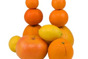 Hay frutos cítricos con muchas formas y tamaños; no te olvides de los pequeños calamondines.