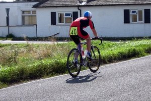 Los calambres en las piernas afligen a cualquier ciclista.
