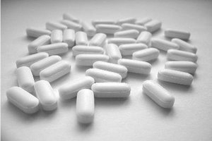 Los adultos que quieren tomar el Panax ginseng para ayudar en la recuperación de una enfermedad pueden tomar 500 mg de este suplemento a base de hierbas dos veces al día durante un máximo de tres meses.