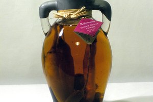 El vinagre puede restaurar la humectación en el cabello.