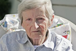 Darle tiempo a tu madre anciana puede ayudar a mejorar la relación.