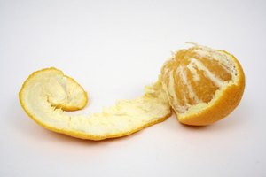 Consumir cáscara de naranja ayuda a reducir el colesterol.