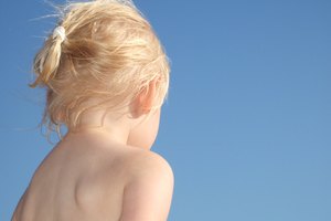 El ejercicio puede mejorar la postura de un niño.