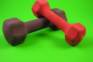 El ejercicio de brazos incrementa la fuerza muscular en los niños.