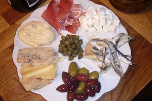 Una variedad de alimentos contienen derivados de fosfatos.
