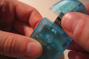 Una USB puede convertirse en CD ROM con los archivos adecuados.