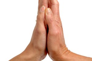 Un poco de cuidado y atención es un remedio para las uñas divididas y descamadas.