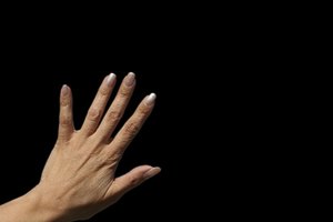 Envolver la muñeca es una manera efectiva de proteger los tendones, articulaciones y músculos lesionados.