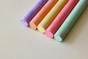 Muchos niños son alérgicos al polvo de tiza.
