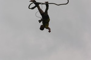 Bungee jumping está disponible en Michigan.