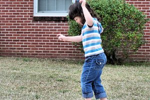 Fomenta las habilidades motoras de tus hijos con juegos de equilibrio.