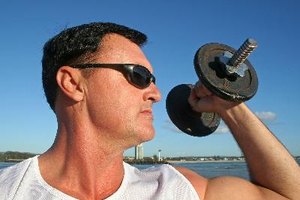 Testículos pequeños con el entrenamiento.
