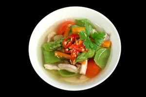 Los fluidos calientes, frutas, vegetales y alimentos picantes pueden mejorar la recuperación de la gripe.