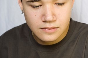 Observa el lenguaje corporal de tu hijo adolescente.
