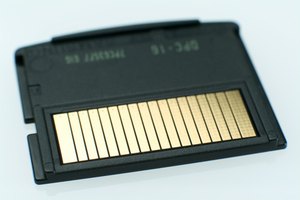 Típica tarjeta de memoria para almacenar datos digitales.