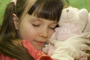 Ayuda a tu hijo a tener una buena noche de sueño.