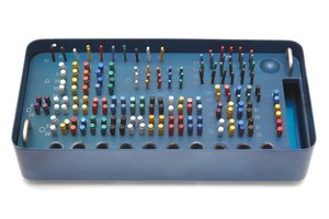 La sonda de sonicación transmite la vibración a la solución sometida a ultrasonidos.