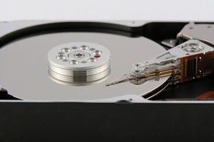 Un sistema virtual de archivos permite a los usuarios acceder a información guardada en una variedad de dispositivos a través de una sola interfaz.