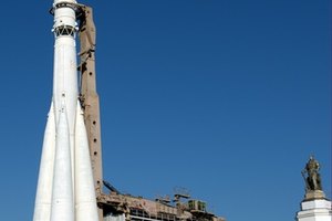El ácido nítrico es un componente de los propulsores para cohetes.