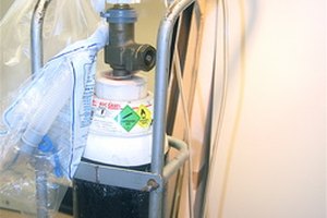 La falta de oxígeno causa respiración rápida.