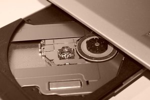 AVI y MOV no son formatos codificados, sino envoltorios para archivos de vídeo con formato.