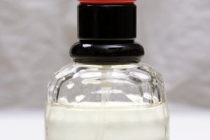 Los productos para después de afeitarse calman la piel después del afeitado.