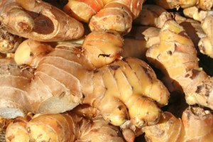 Añadir el jengibre a las comidas es una manera de ayudar a reducir la inflamación asociada con la artritis.