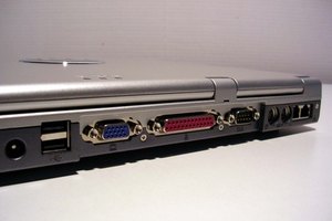 El conector de alimentación del extremo izquierdo es el hardware más sustituido de una laptop.