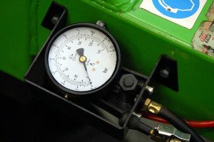 Cómo ajustar el regulador de un compresor de aire.