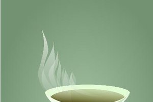 El té caliente es especialmente bueno porque el vapor afloja la congestión nasal.