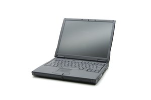 Elimina los archivos viejos y los virus restaurando la HP Mini.
