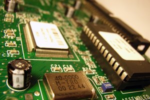 Los microcontroladores pueden ser programados para tareas de computación.