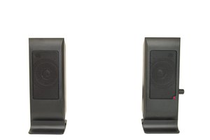 Los parlantes independientes tienen un amplificador integrado o individual.