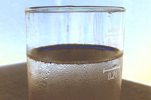 El agua destilada te puede ayudar a calmar la sed y prevenir enfermedades relacionadas con el envejecimiento asociadas a la diabetes.