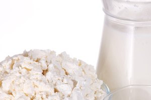 La leche y el queso son buenas fuentes de vitamina A.