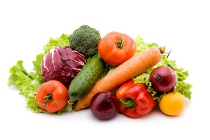 Hay varios vegetales saludables que pueden comerse crudos.