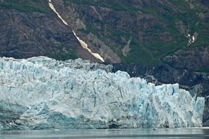 El agua de glaciar a menudo tiene un pH más bajo que el agua subterránea.