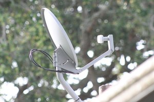 Puedes recibir televisión por satélite utilizando el equipo existente de antena parabólica.