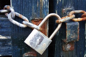 En comparación con la Unión Europea, los Estados Unidos tiene leyes permisivas de protección de datos.