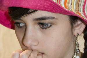 Los cantos horizontales en las uñas pueden ser por un trauma reciente.