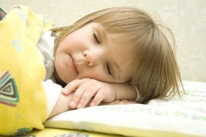 Los niños asmáticos son más propensos a la tos excesiva durante la noche.