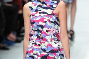 Kristy Sparow/Getty Images Entertainment/Getty Images Ease your way into wearing camouflage by choosing a pattern that uses bright colors instead of traditoinal olive, tan and brown.