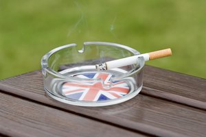 El cigarrillo contribuye a acelerar la enfermedad cardíaca.