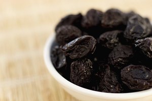 Comer ciruelas puede ayudar a ayudar la constipación.